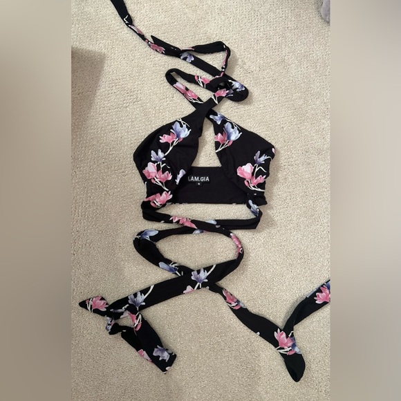 I Am Gia halter crop top - Picture 2 of 2